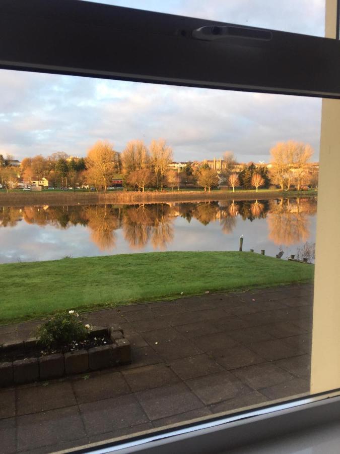Coleraine Riverside Apartment Exterior photo