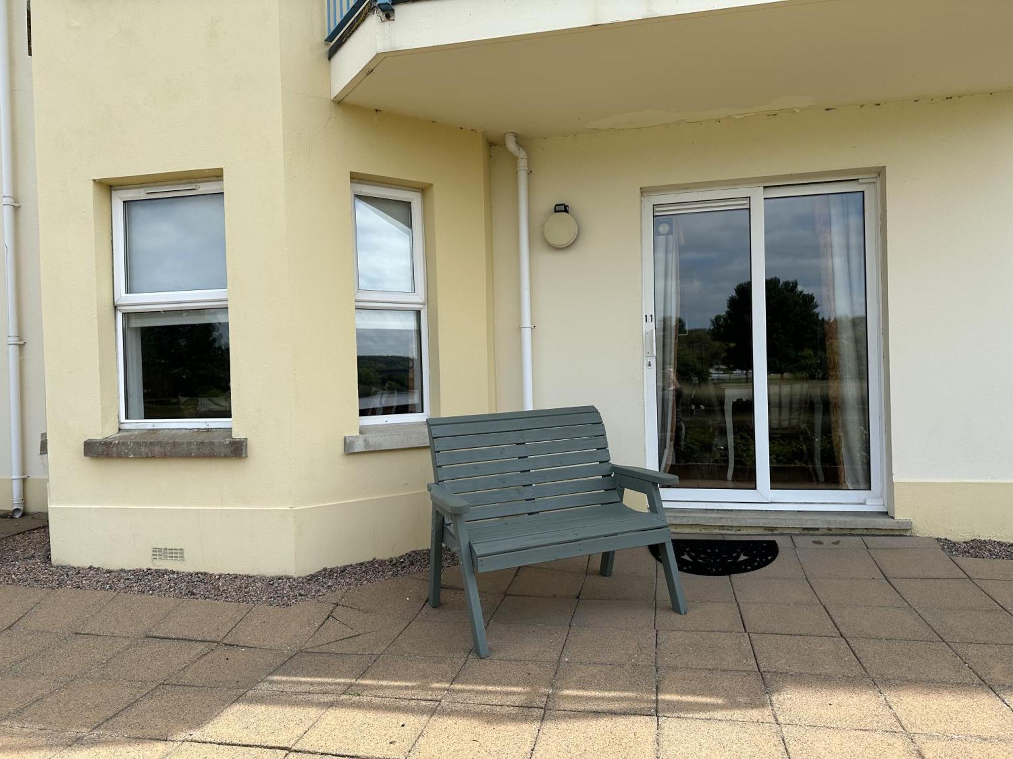 Coleraine Riverside Apartment Exterior photo